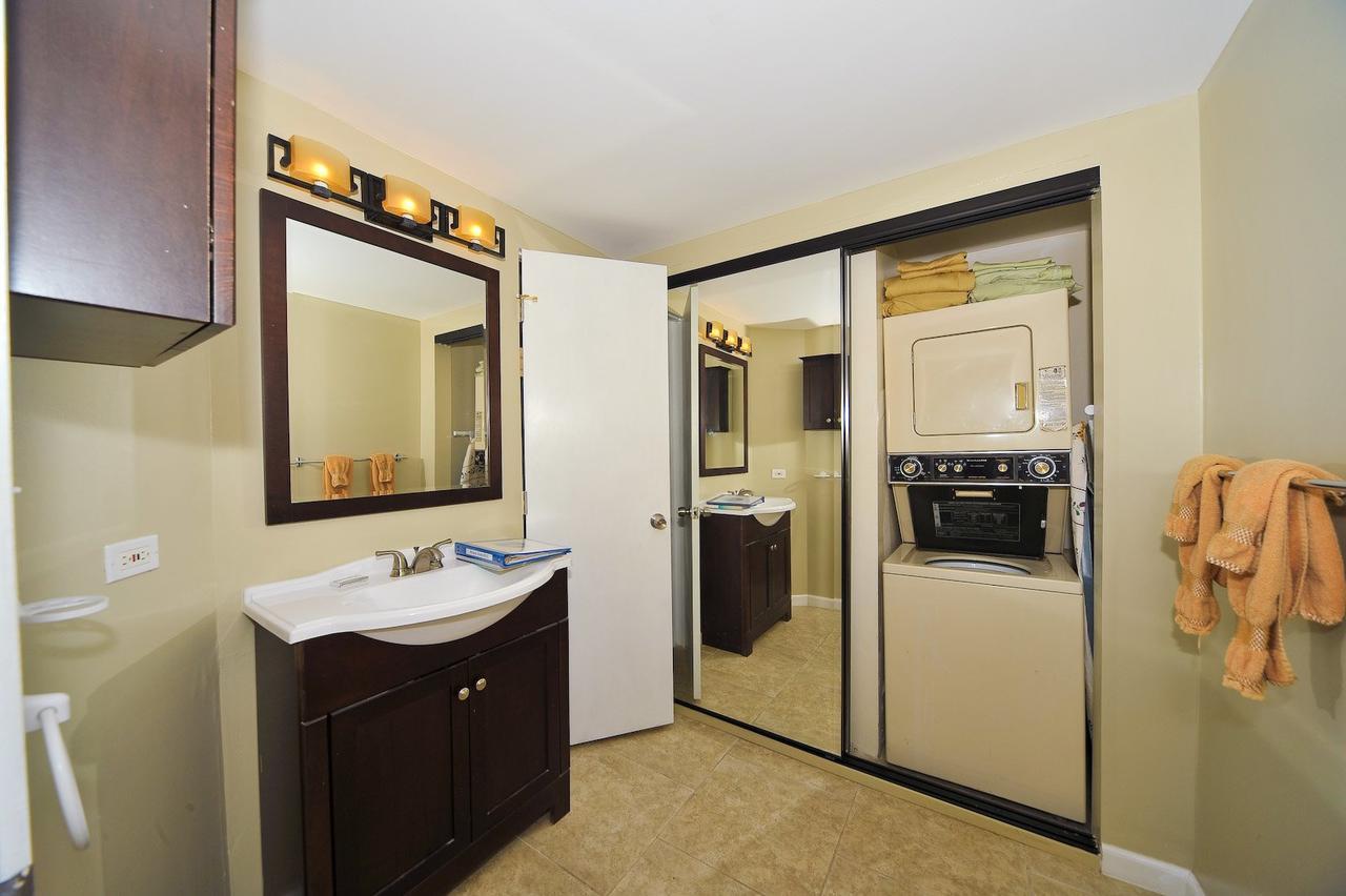 Waikiki Shore Beachfront Хонолулу Екстериор снимка