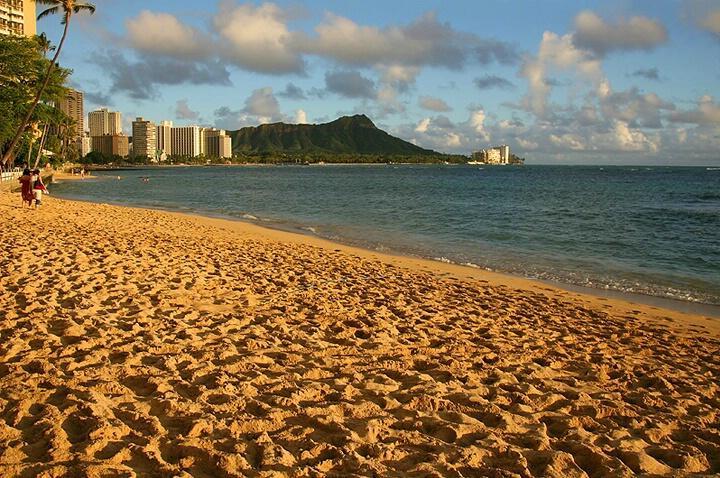 Waikiki Shore Beachfront Хонолулу Екстериор снимка